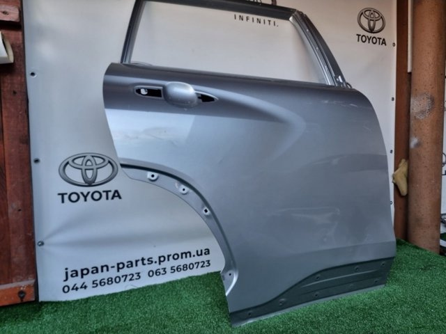 Двері задні в зборі 670030A040 TOYOTA