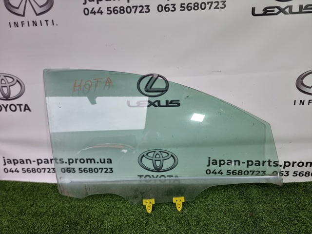 Скло пасажирських дверей 803009U000 NISSAN