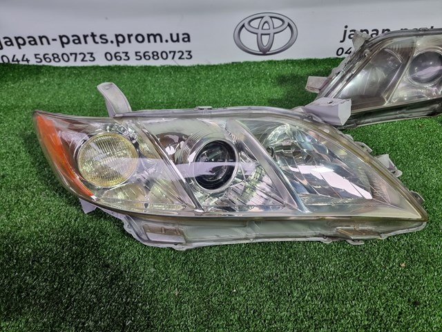 Фара основна права 8113033652 TOYOTA