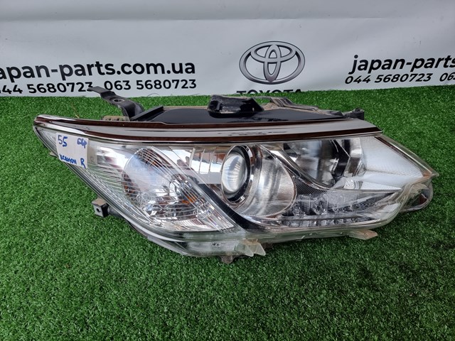 Фара передня права 8114533801 TOYOTA