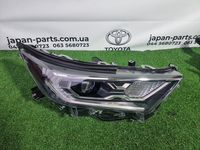 Фара правая 8114542A31 TOYOTA
