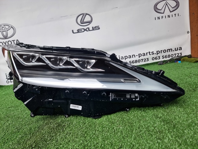 Фара основна права 8114548F70 TOYOTA