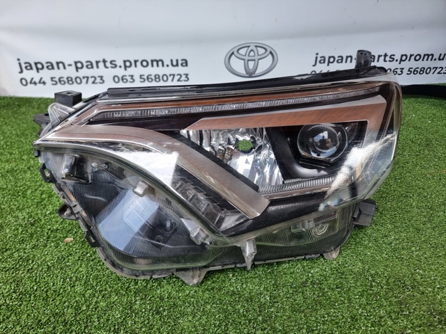 Фари 8118542680 TOYOTA
