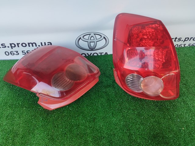 Задні ліхтарі 8155102380 TOYOTA