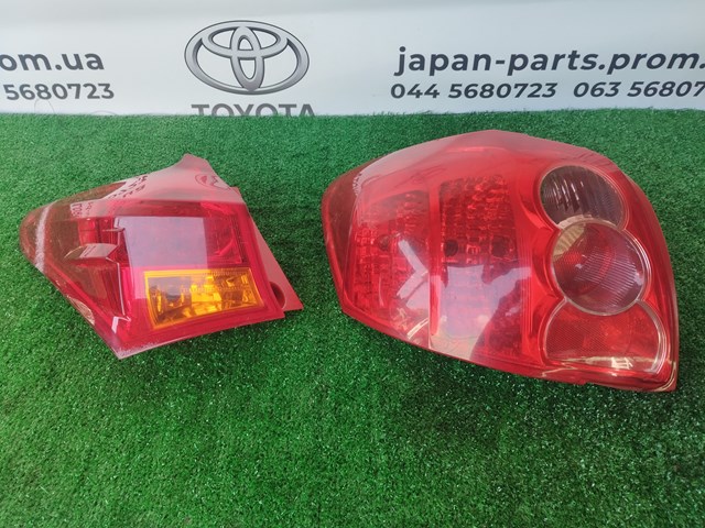 Задня ліва фара 8156102380 TOYOTA