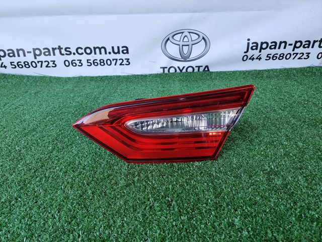 Фара задня права внутрішня 8158133320 TOYOTA