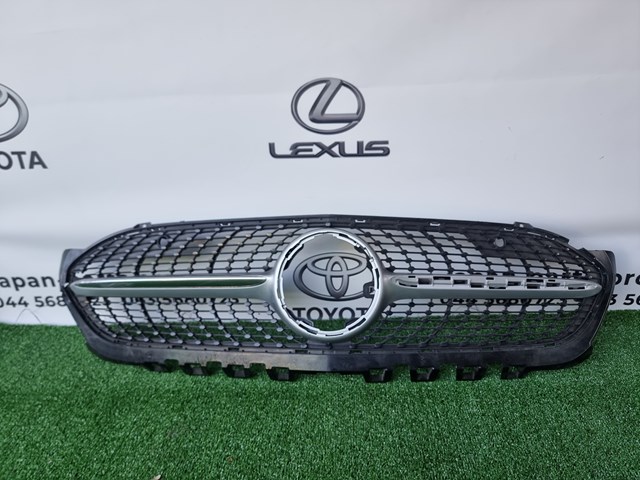 Решітка радіатора Mercedes A