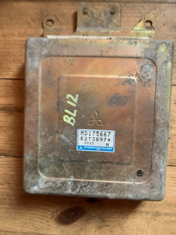 Мізки двигуна MD175667 MITSUBISHI
