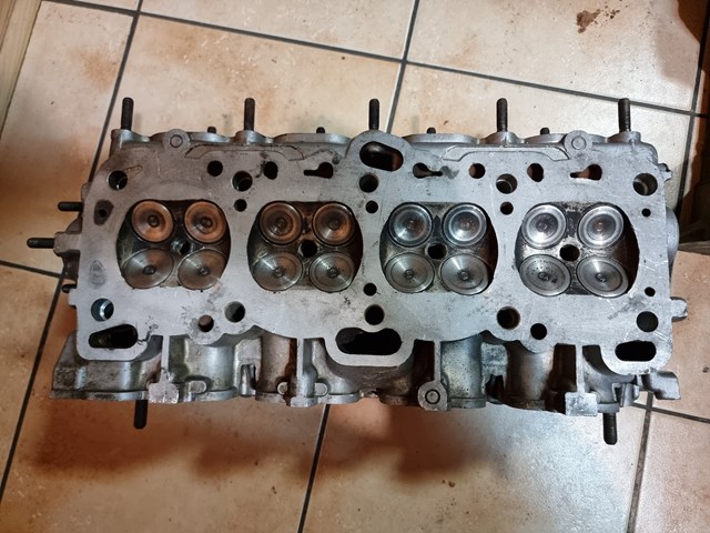 Головка двигуна MD340430 MITSUBISHI