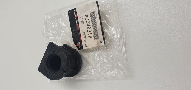 Гумка заднього стабілізатора 4156A004 MITSUBISHI