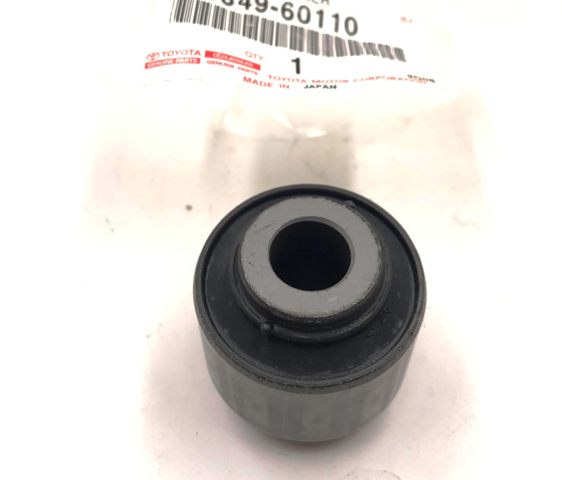 Втулка стійки переднього стабілізатора 4884960110 TOYOTA