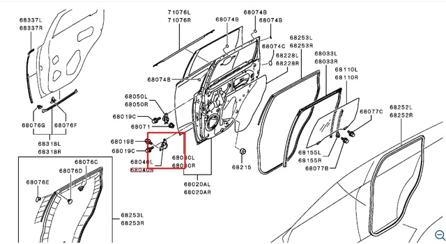 Петля передніх дверей, правою 5702A063 MITSUBISHI