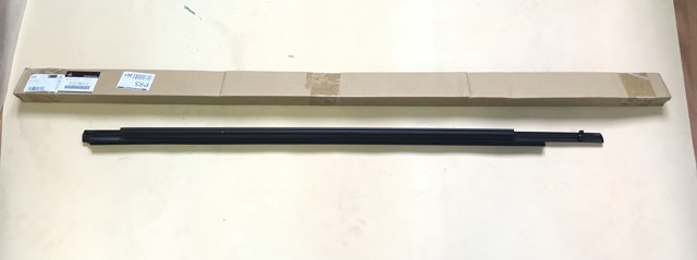 Ущільнювач скла дверей передніх зовнішній (планка) 5727A213 MITSUBISHI