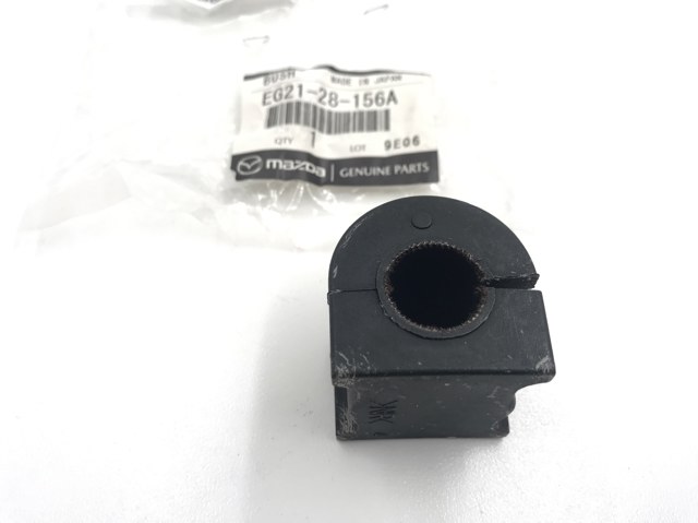 Втулка стабілізатора заднього EG2128156A MAZDA