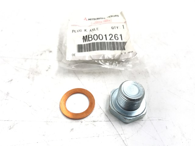 Пробка заливна заднього (переднього) моста MB001261 MITSUBISHI