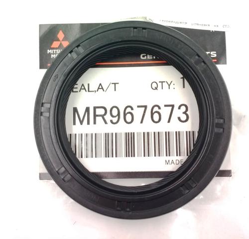Сальник масляного насосу MR967673 MITSUBISHI