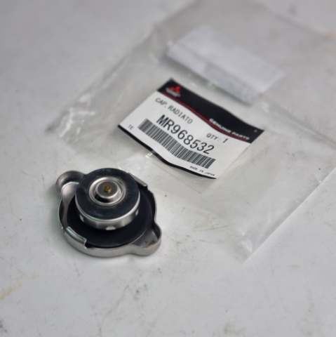 Пробка радіатора MR968532 MITSUBISHI