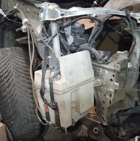 Бачок склоомивача 8531502090 TOYOTA