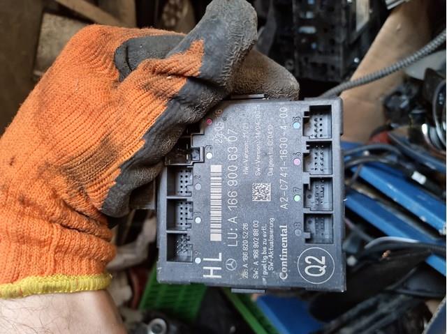 Блок комфорту задніх дверей A1669006307 MERCEDES