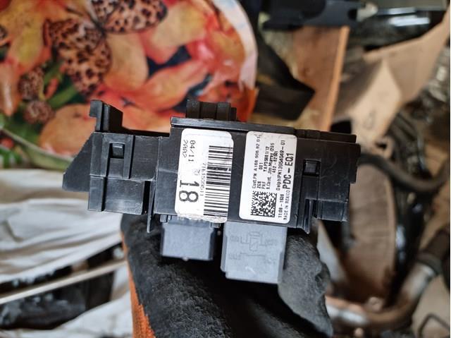 Коробка запобіжників A1669068201 MERCEDES