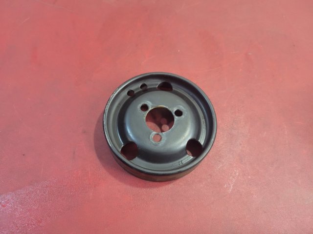 Шків водяного насоса Volkswagen Passat B6