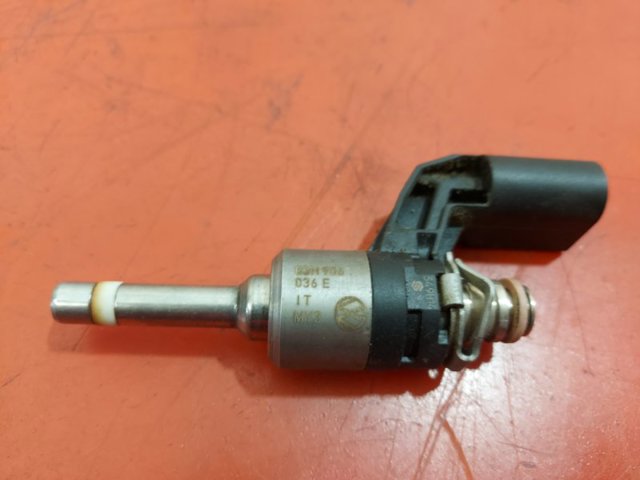 Форсунка паливна 03H906036E VAG