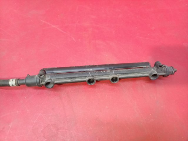 Розподільник палива 06G133317B VAG