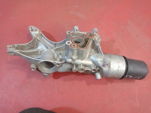 Кронштейн кріплення генератора 06K903143 VAG