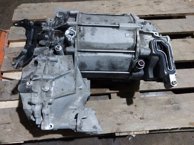 Корпус коробки передач 0MH301103D VAG