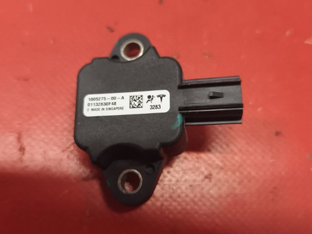 Датчик AIRBAG передній 100527500A TESLA