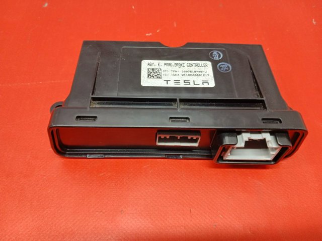 Блок стоянкового гальма 100761800J TESLA