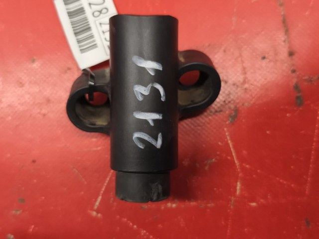Відбійник двері багажника 105142900D TESLA