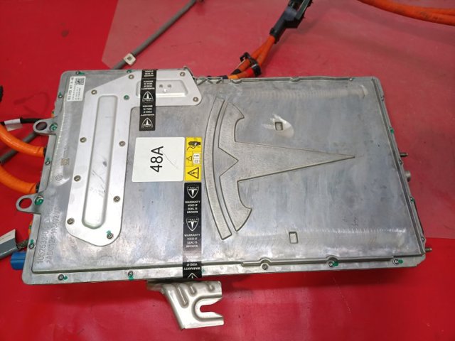 Модуль управління (ЕБУ) заряду основної батареї 105513902A TESLA