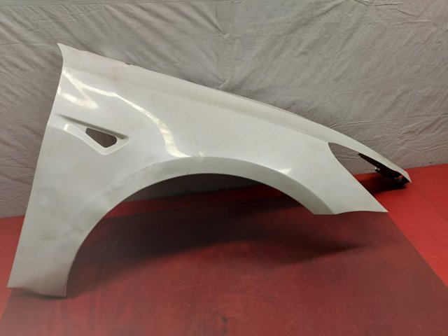 Переднє праве крило 1081400E0D TESLA