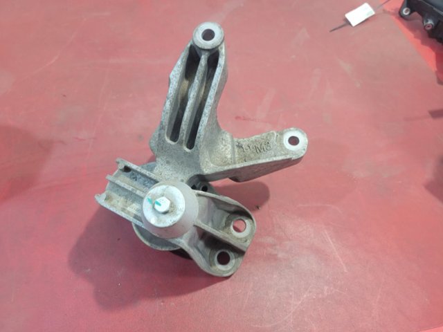 Права подушка мотора 112106RC0B NISSAN