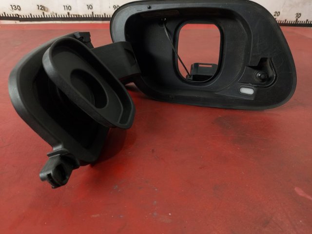 Заливна горловина бензобака 11A809857E VAG