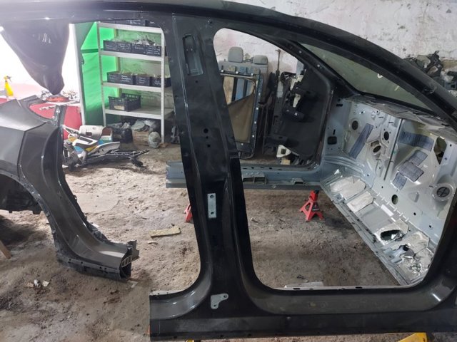 Отвір передніх правих дверей 1549229S0A TESLA