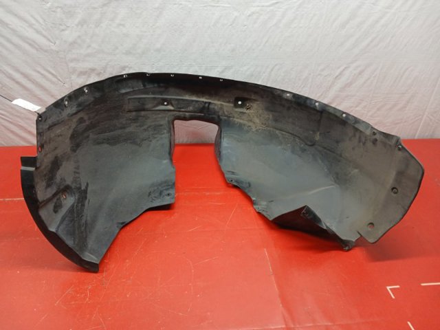 Підкрилки передні праві 31694436 VOLVO
