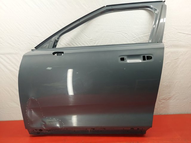 Водійські двері 32228592 VOLVO