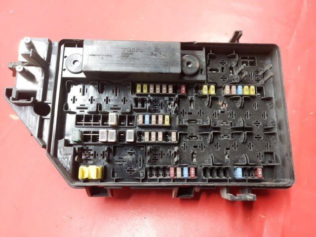 Коробка запобіжників 32268459 VOLVO