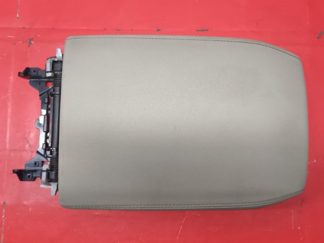 Підлокітник центральній консолі 3CN864207C VAG