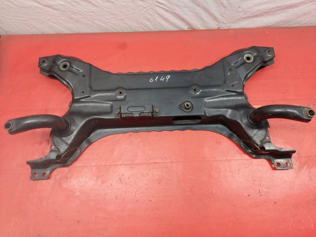 Передня балка 4000A415 MITSUBISHI