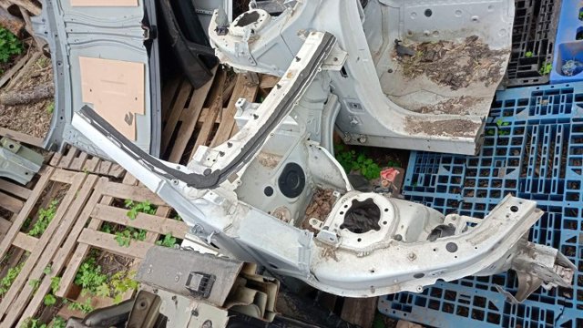 Лонжерон рами передній правий 41107266998 BMW