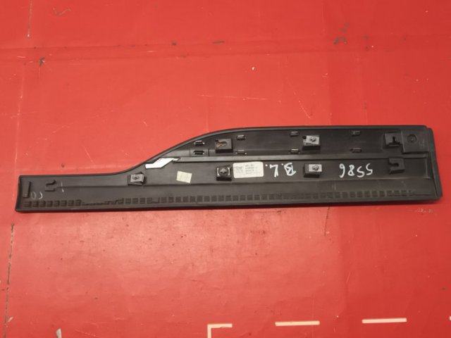Накладка задніх дверей 42617378 GM