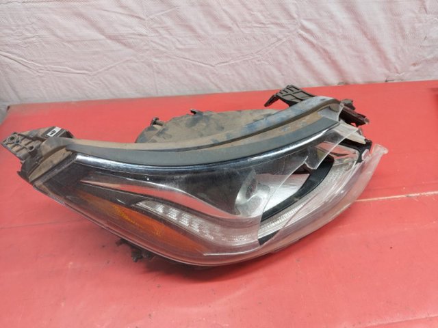 Фара правая 42703227 GM