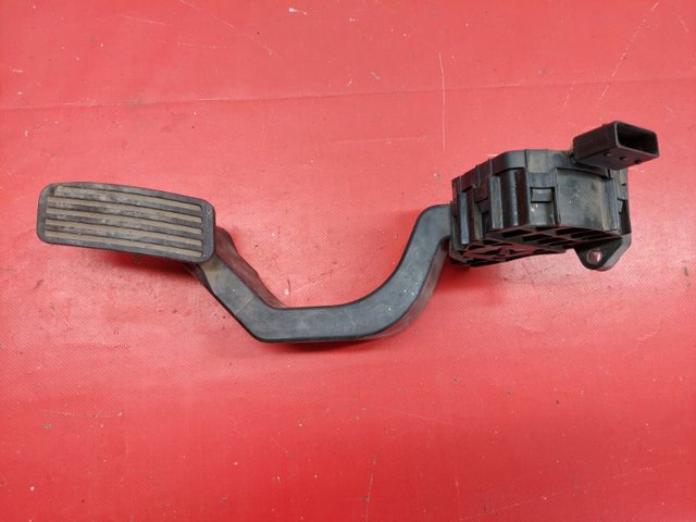 Підаль газу 4581697AA CHRYSLER