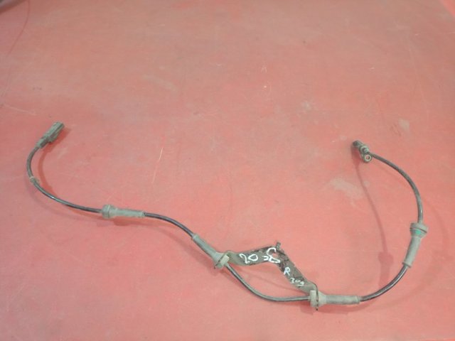 Датчик АБС (ABS) задній 479004CE4A NISSAN