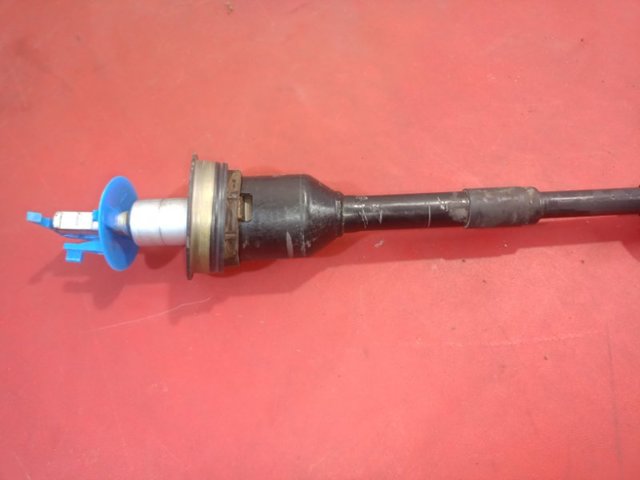 Вал рульової колонки, верхній 48822JL51A NISSAN