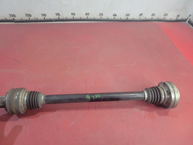 Напіввісь задня 4M0501203D VAG