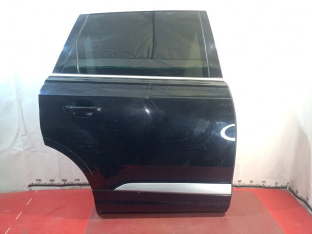 Двері задні в зборі 4M0833052E VAG